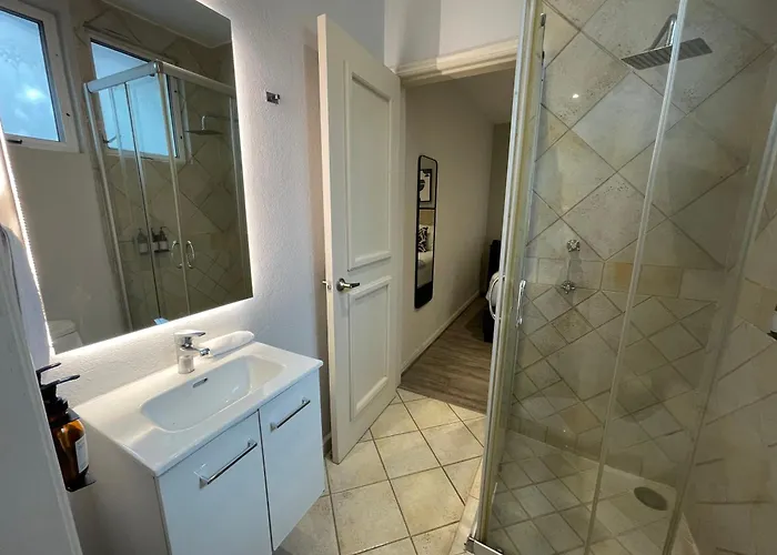 Miiro Apartment